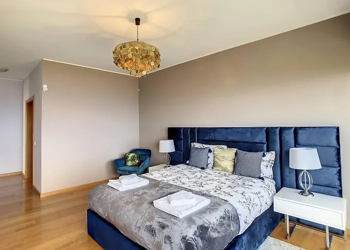 Rising Sun Willa Gaula